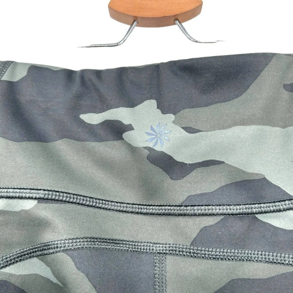 Athleta Camo Contender 7/8 Tight Olive Green Size Small - Picture 8 of 11